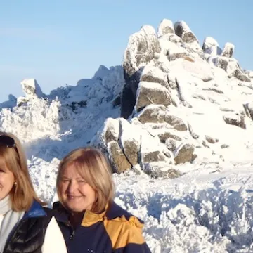 Tina Pehme et al. that are standing in the snow